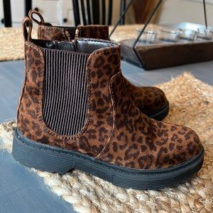 Cat and Jack booties